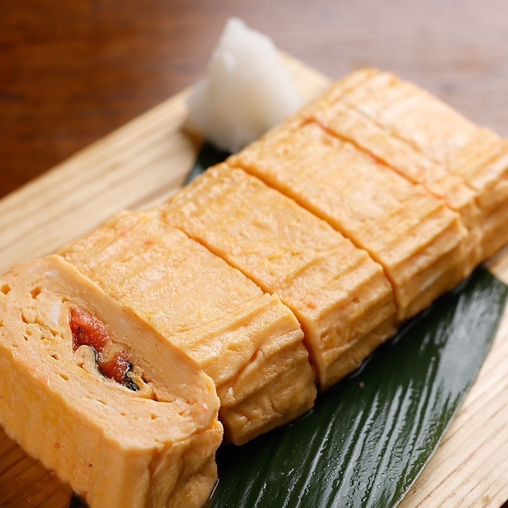 【サイドメニューも充実】アルムの玉子を使用しただし巻き玉子は、出汁の風味を感じられる熱々の逸品