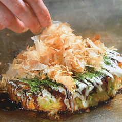 分厚いのにフワフワ食感を実現した自慢のお好み焼き♪