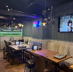 K-POPが流れるおしゃれな店内でたべるお料理は会話も弾むこと間違いなし☆