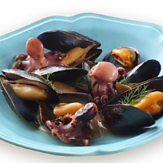 【BOILES FOOD & STEAMED FOOD】旨み凝縮!ムール貝とイイダコの白ワイン蒸し