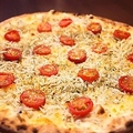 料理メニュー写真 シラスとアンチョビのピザ