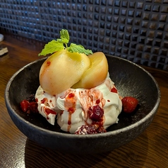パブロバと季節のフルーツ