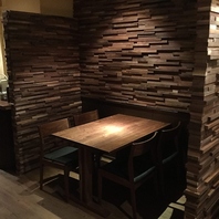 洗練されたオシャレな空間で料理をお楽しみいただけます