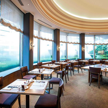 オールデイダイニング カメリアの雰囲気1