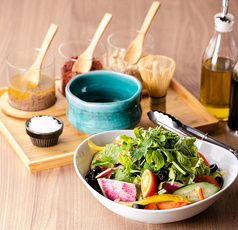 農園野菜サラダ ～抹茶椀で点てるドレッシング～