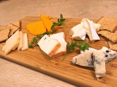 5種類のチーズの盛り合わせ