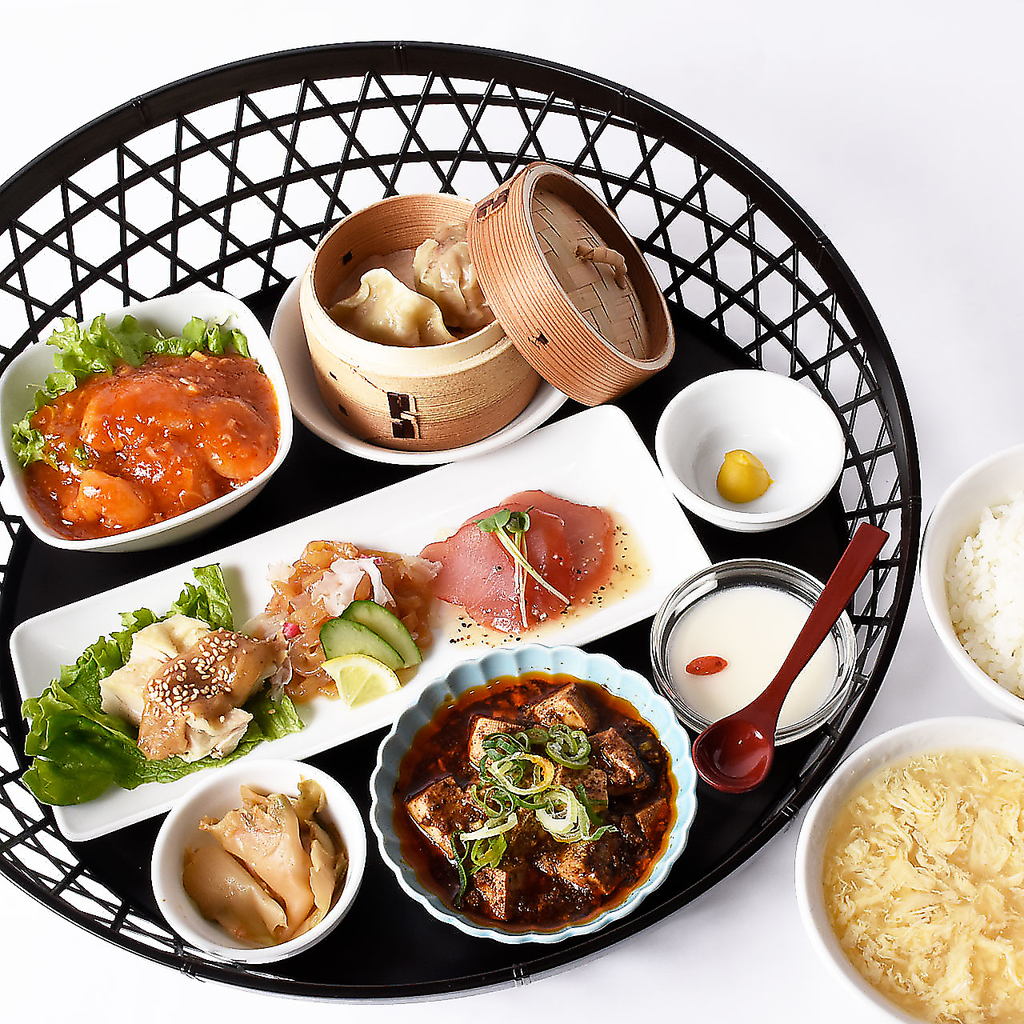 ランチメニューも豊富にご用意♪特製中華御膳は色んな料理をちょっとずつ食べたい方にぴったりです◎