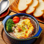 黒豚ナンコツがと～ろっとろになるまで煮込んだ『ナントロシチュー』は創業から継足し製法の看板料理