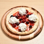 ピザなどガッツリメニューもございます！マルゲリータなどの定番からデザートピザまで多数◎