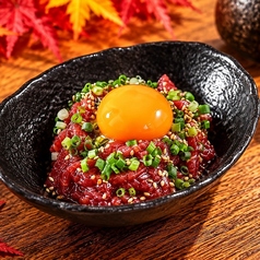 馬肉ユッケ