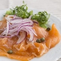 料理メニュー写真&nbsp;自家製スモークサーモン