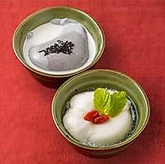 黒胡麻杏仁豆腐/とろとろ杏仁豆腐