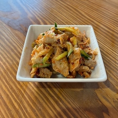鶏肉とキュウリのピリ辛和え