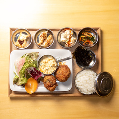 昼オゼンto夜サカバ 肉酒場のわ 丸の内店のおすすめランチ2