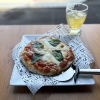 ランチにはピザもご提供♪