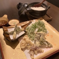 季節の山菜やきのこの天ぷら