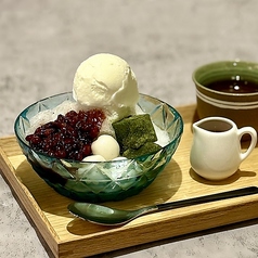 北海道あずきと白玉わらび餅の氷