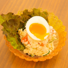 お父さんのポテトサラダ味玉のせ