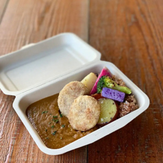 季節野菜のスパイシーカレー弁当