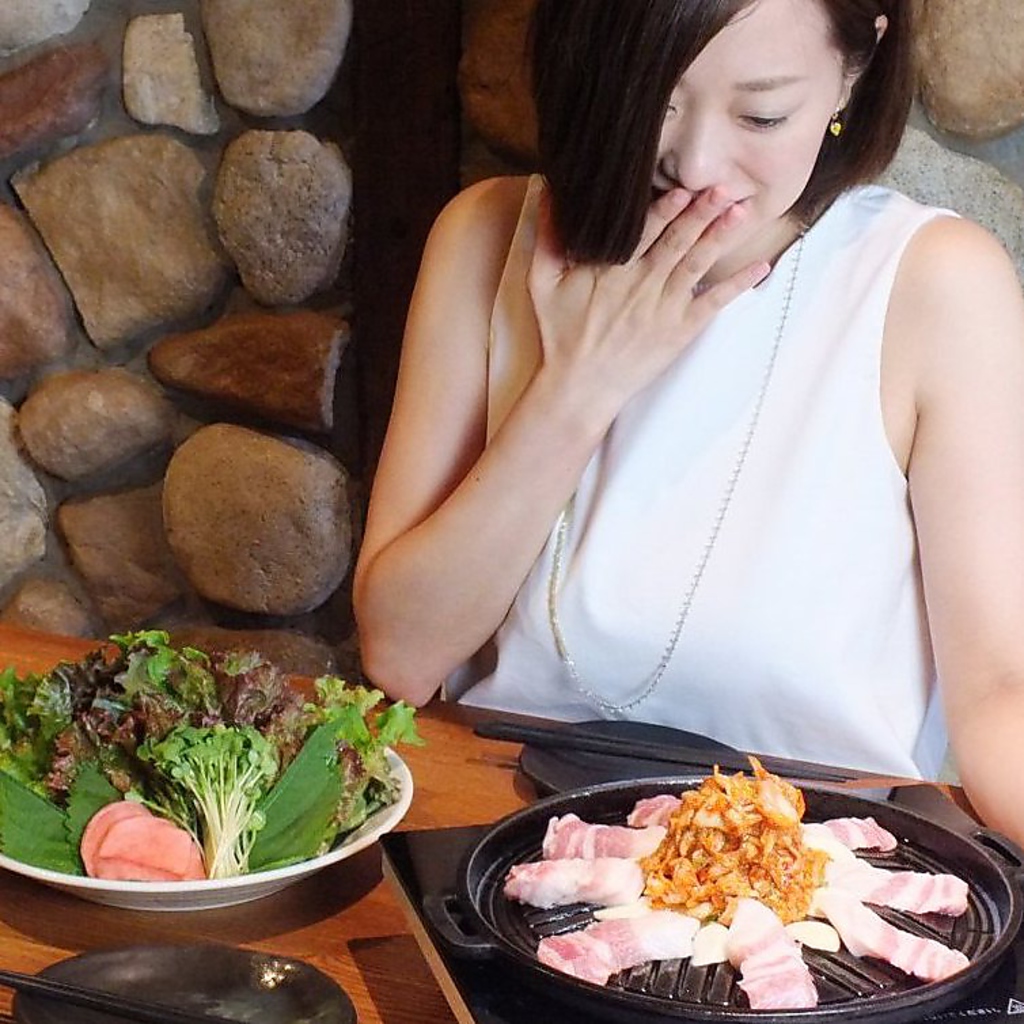 ボリュームたっぷり来てビックリのとんからり名物！サムギョプサル♪ワクワク感が止まらない！！