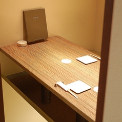 隠れ家的な個室もあります。2名様からご利用頂けます。
