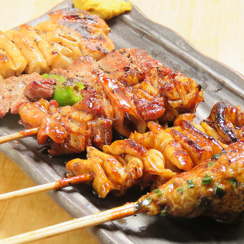 駅から徒歩6分の好立地！当店自慢のもつ煮・もつ焼きをお楽しみください♪