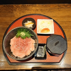 マグロ丼