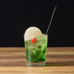 大人のメロンクリームソーダ スパークリングワイン仕立て