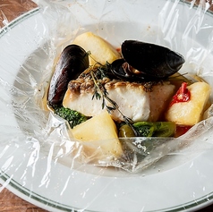 鮮魚と野菜の包み焼 ハーブの香り