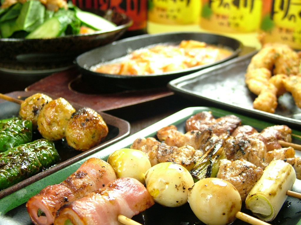 焼鳥は1本90円～あります。単品の料理もリーズナブルです。