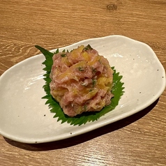 アテでトロタク/特製ニラ醤油の冷奴