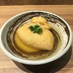 餅の油揚げ包みのおでん（あご出汁）