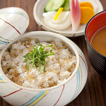 【串揚げ以外も充実】串亭定番の「ちりめんご飯」をはじめ、多彩な逸品料理も取り揃えております。