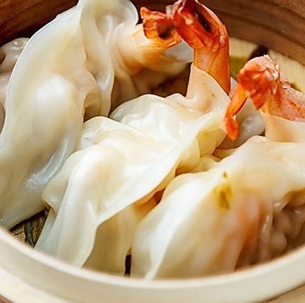 定番のチヂミやセウマンドゥなど豊富な一品料理が勢ぞろい！友人との気軽な飲み会にもぴったりです！