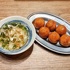 屋台のたこ焼き(明石風おでん出汁)