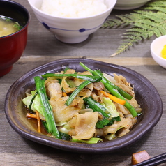 ニラ豚定食