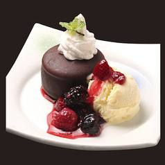 生チョコパイバニラアイス添え/いちごdeパンダ 各