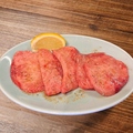 料理メニュー写真&nbsp;【1人1人前限定】商標登録霜降り生タン