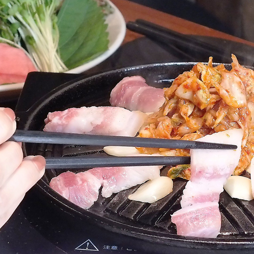 焼いて初めてわかるお肉とキムチのいい香り！！この季節、貴方の食欲を呼び覚ます♪