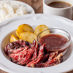 アジア各国の人気料理とステーキランチなど全１４種類♪