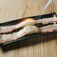 やみつきネギ塩豚カルビ(2貫)