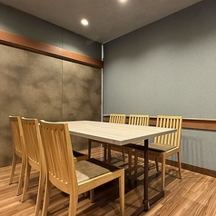 6名席　　個室・半個室もご用意♪3名様から最大30名様も多彩なテーブルでご用意♪