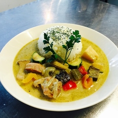 チキンと野菜のグリーンカレー