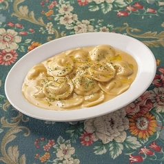 濃厚ポルチーニクリームのラビオリ