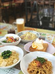 平日超お得な日替わりランチ850円(税別)ドリンク付き