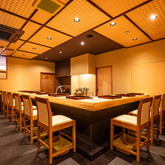 お1人様～お勧めのカウンター席。記念日のデートおもてなしや大人のデーにも最適◎店主と気さくな会話もしながら、目の前で調理する姿に驚きを隠せない特等席です。お食事を楽しめること間違いなし！