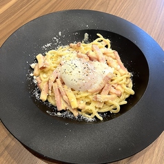 濃厚温玉乗せカルボナーラ