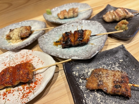 炭火で仕上げる焼鳥・牛タン料理・活〆鰻・ふぐと旨い酒をお楽しみください♪