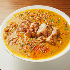 10種のスパイスとグリルチキンのスープカレーパスタ