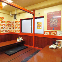 6名テーブル×2卓をご用意しております。